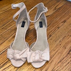 GILI Cute bow heel sandals size 6.5, worn once